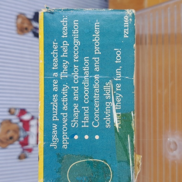 Vintage Disney Parade Character 48-piece Springbok kids jigsaw puzzle 12×17 - Picture 5 of 7